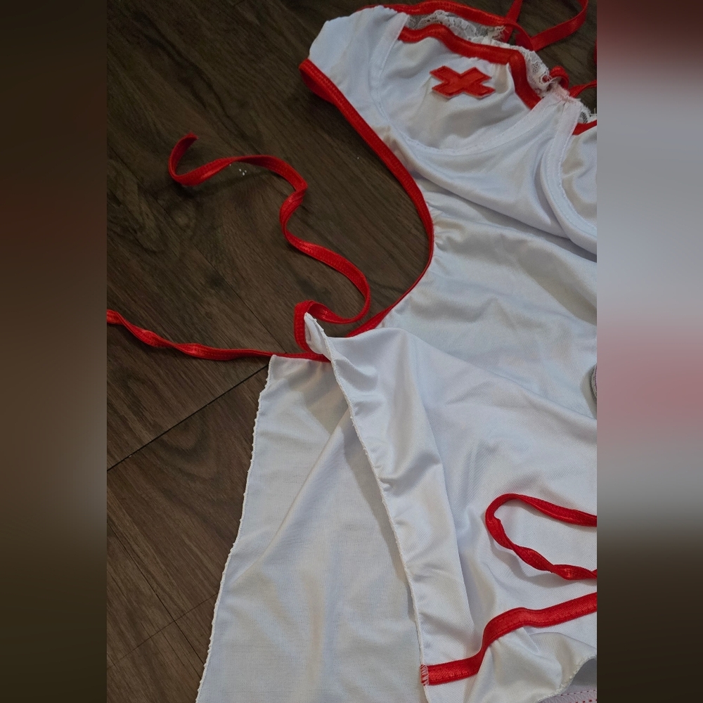 New Women's White and Red Nurse Costume Lingerie Large - Picture 6 of 8